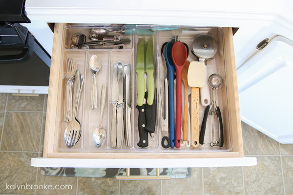 cutlery drawer organizer