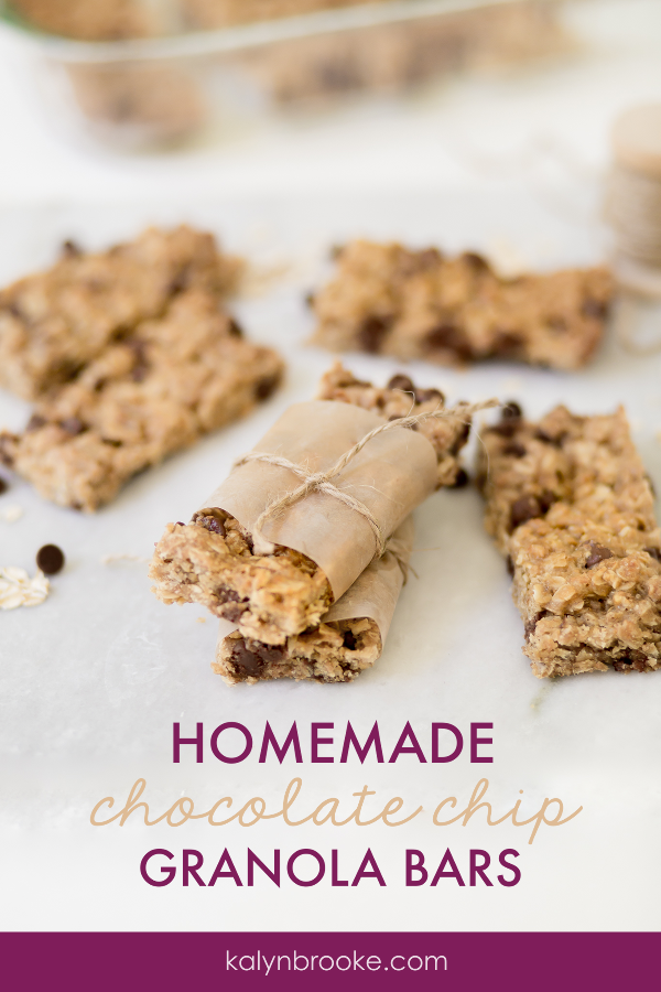 I was searching for easy to make granola bars and other healthy snacks when I came across this recipe for Chocolate Chip Granola Bars. I tried them and O.M.G. they are AMAZING! Seriously, you have to try out these homemade granola bars!! I promise you, you'll be making them over and over again! #homemadegranolabars #granolabarrecipe #diygranolabars #chocolatechipgranolabars
